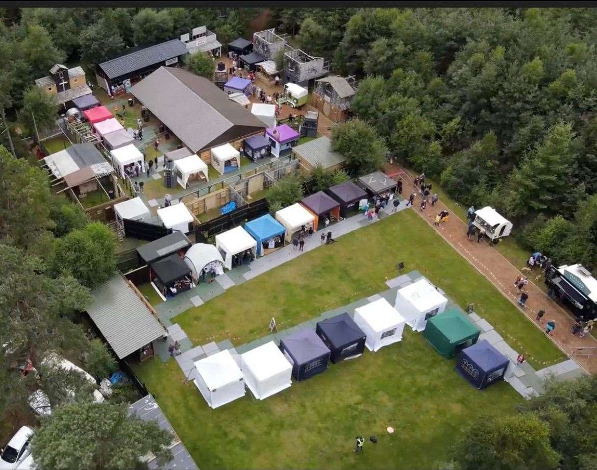 A market at Wildwoodz from above.