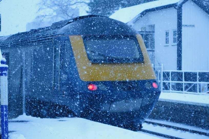Train battles snow at Kingussie