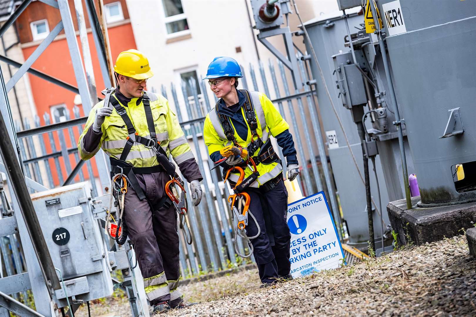 Engineers and operatives at work duirng an outage. Picture: SSEN