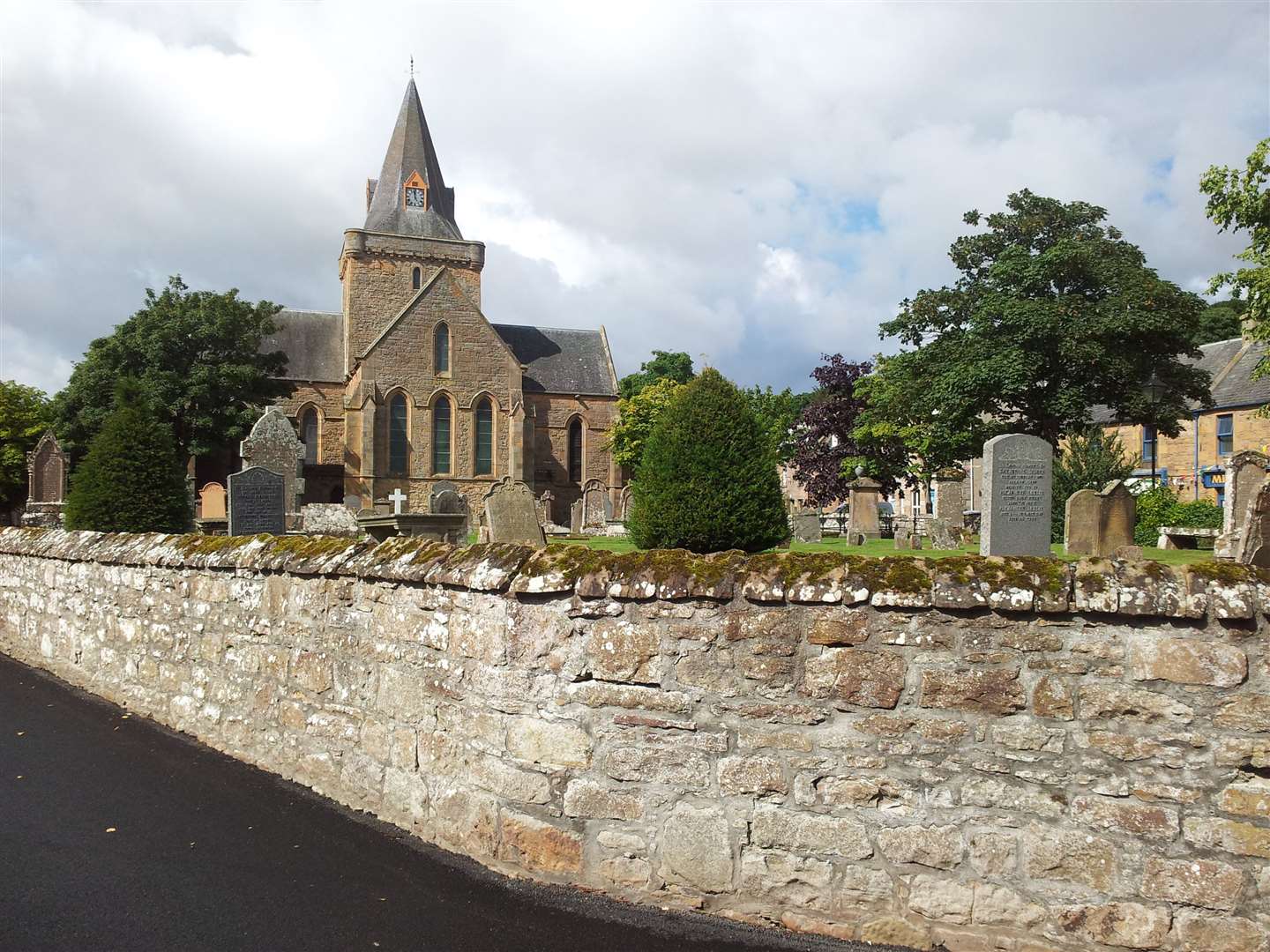 Dornoch Cathedral. Picture: Marion Timperley, via Wikimedia Commons.