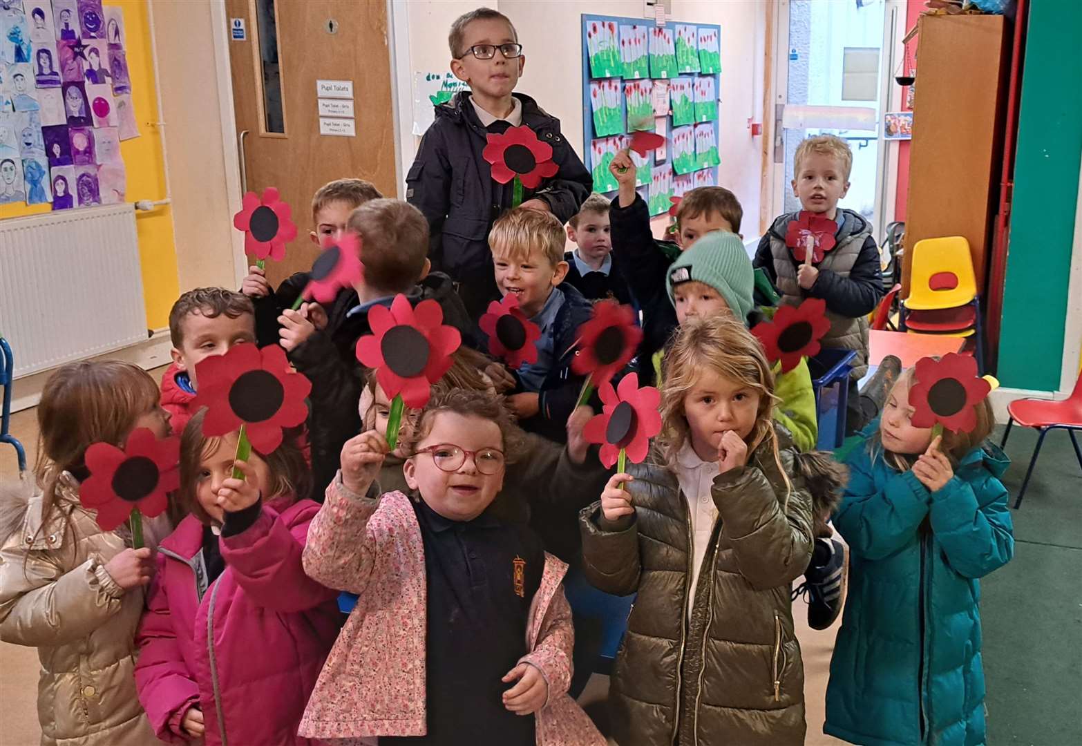 Golspie P1 class made poppies to take to the war memorial.