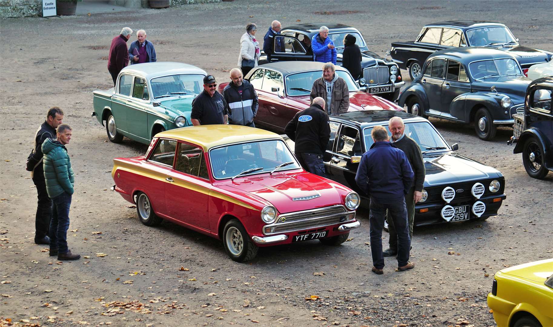 Caithness and Sutherland Vintage and Classic Vehicle Club members had the chance to catch up with old friends during the run. Picture: DGS