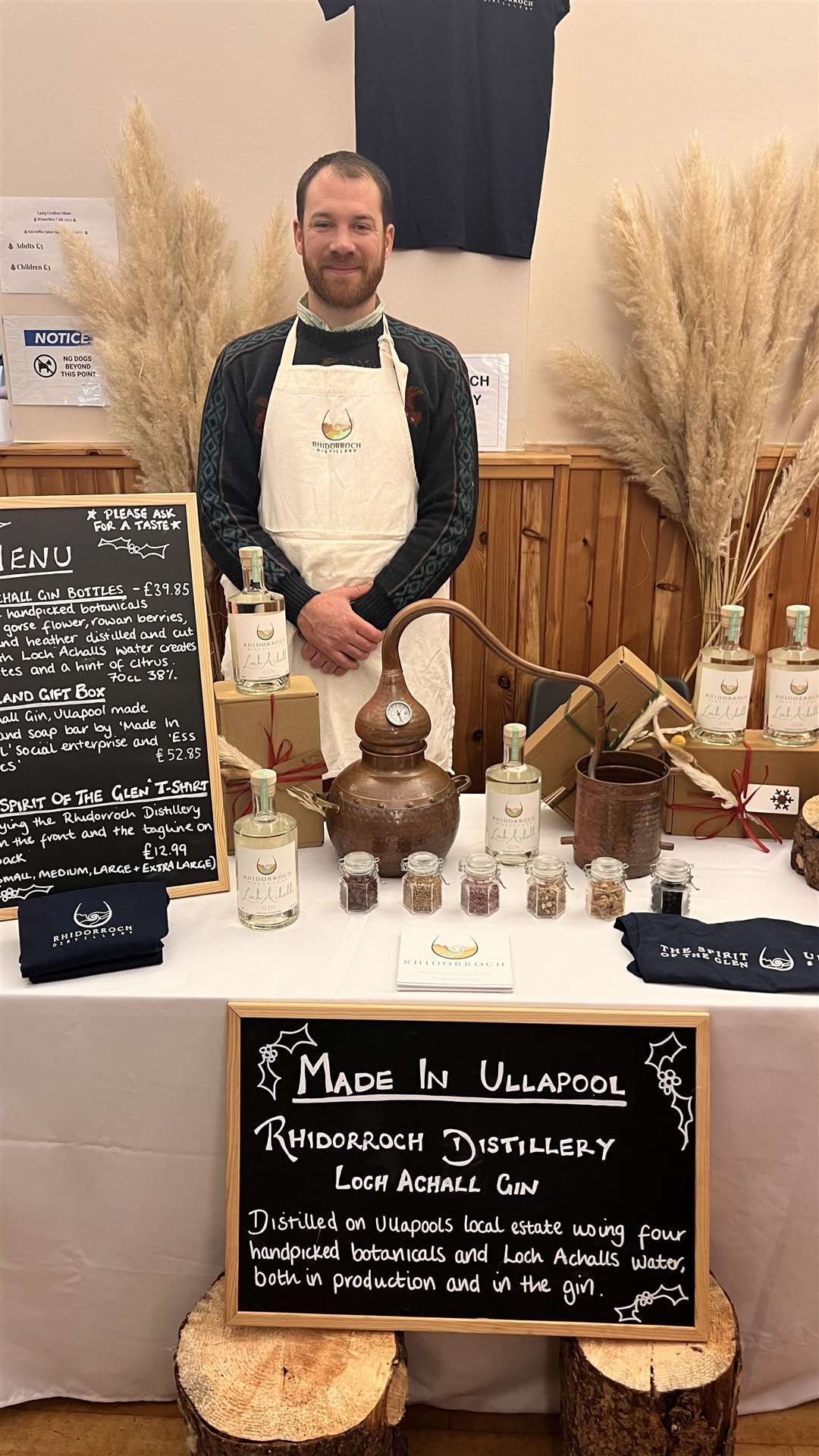 Lawrie Quibell at the Rhidorroch Distillery stand.