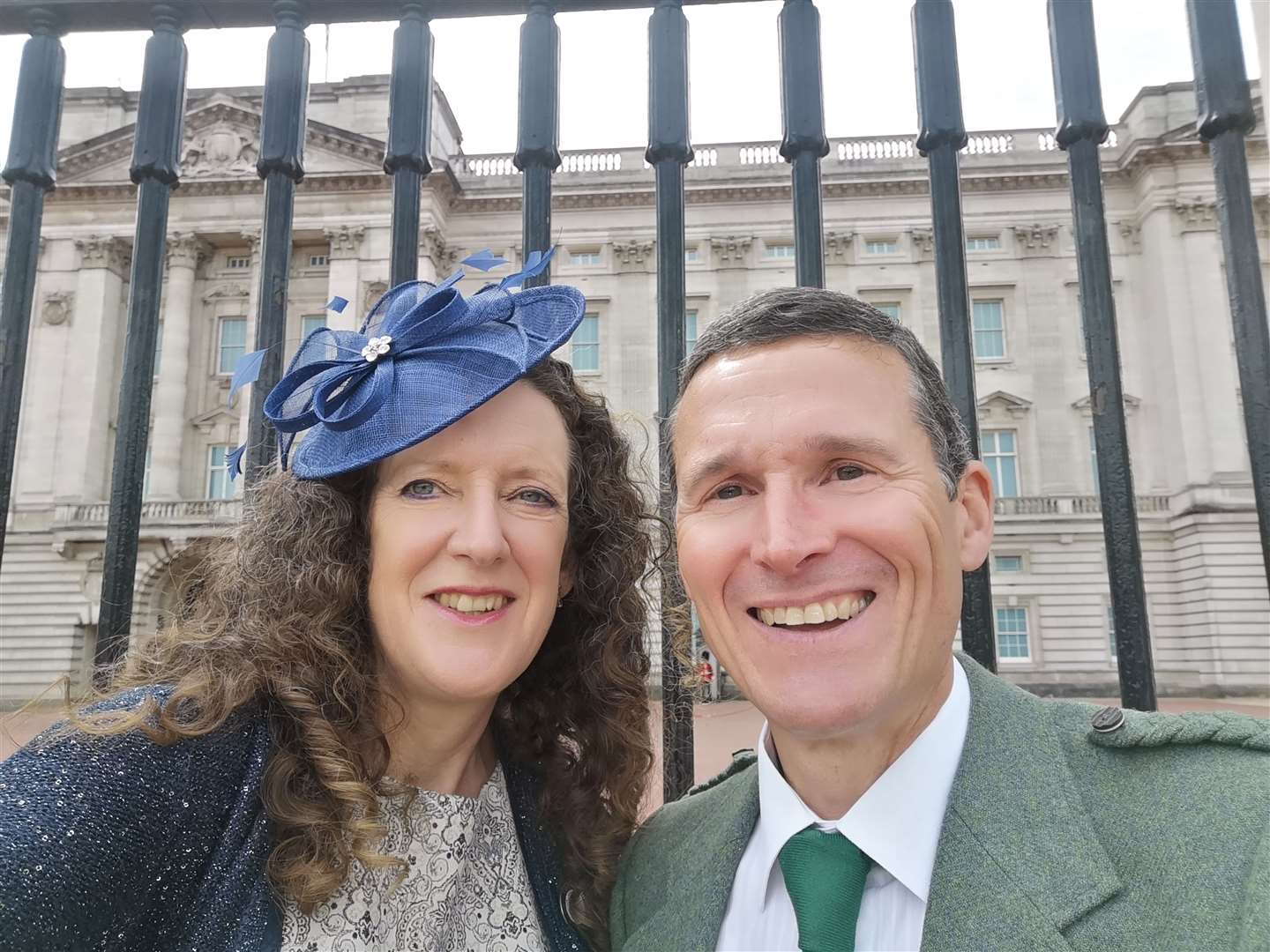 Sue and Ron Howie at Buckingham Palace.