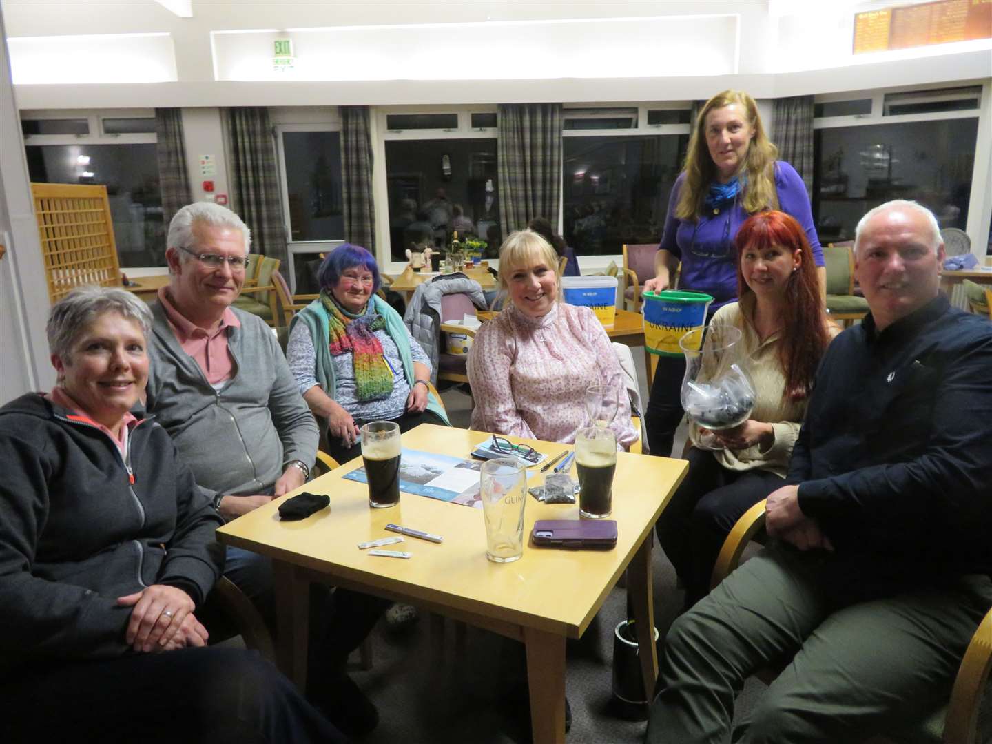 Those who took part in the quiz night at Brora Golf Club on Friday evening gave generously in aid of Ukrainian refugees.