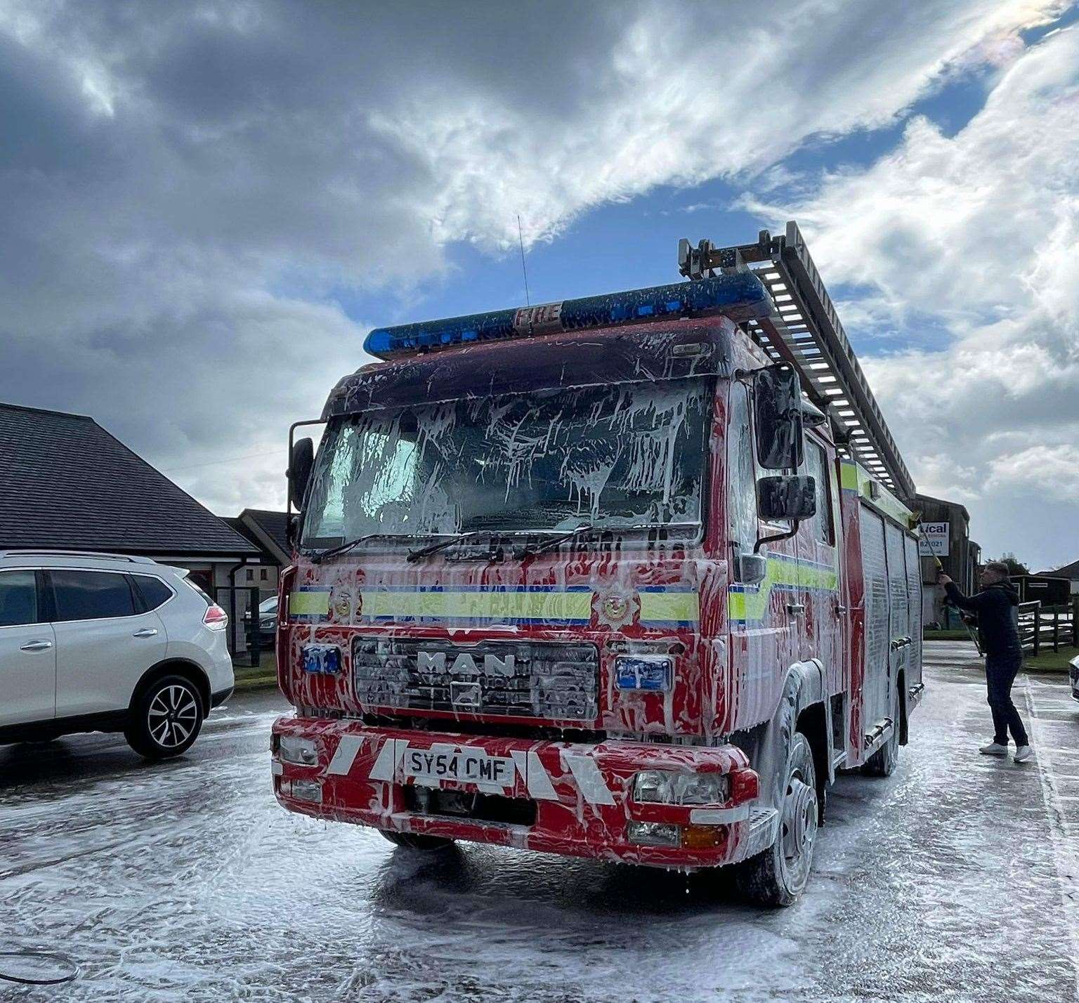 The Helmsdale fire appliance, looking fantastic in the suds!