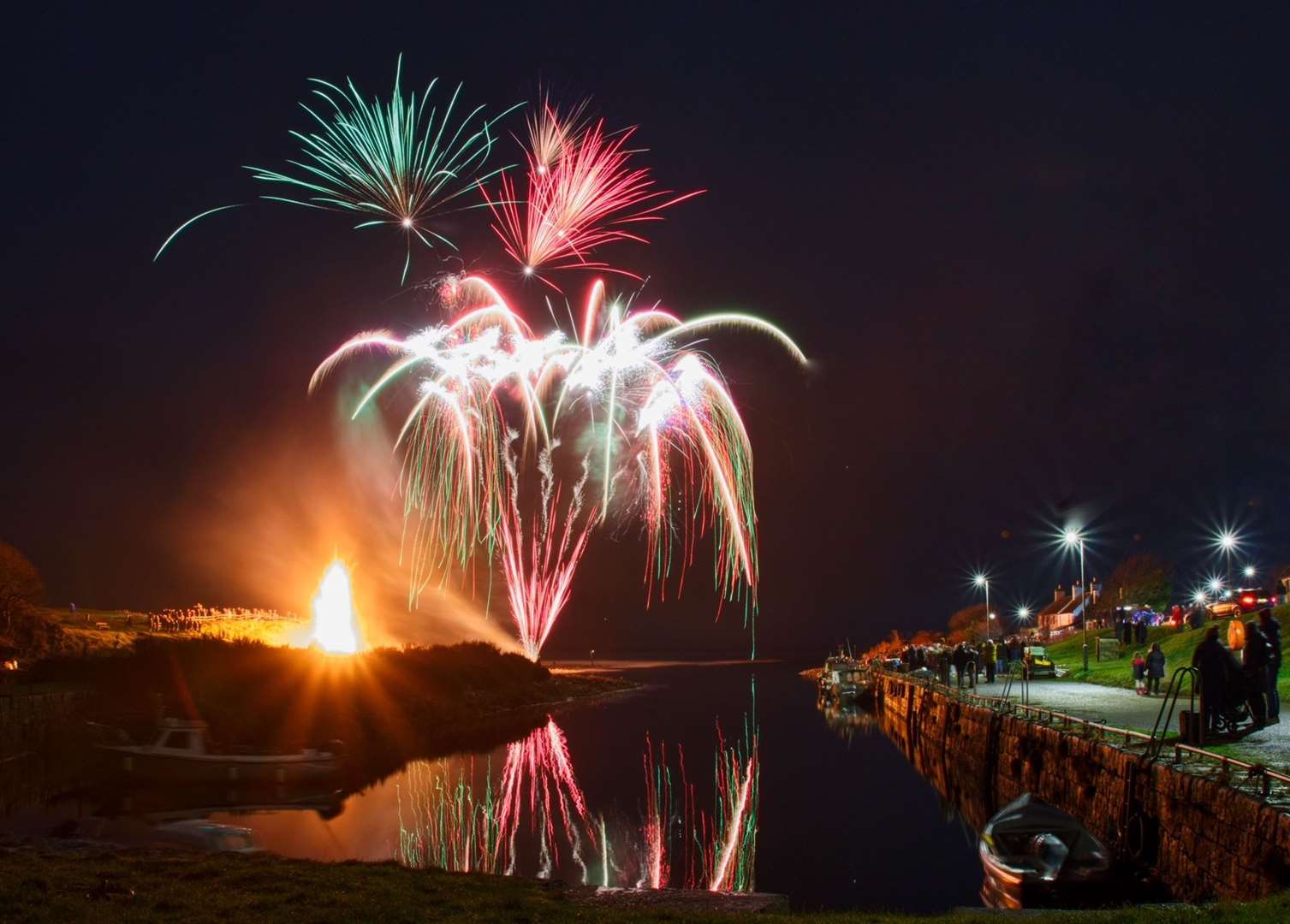 Hundreds of locals and visitors gathered on both sides of the River Brora estuary to get a good view of the bonfire and fireworks display. Picture: Isabel Nelson/Rapson Photography