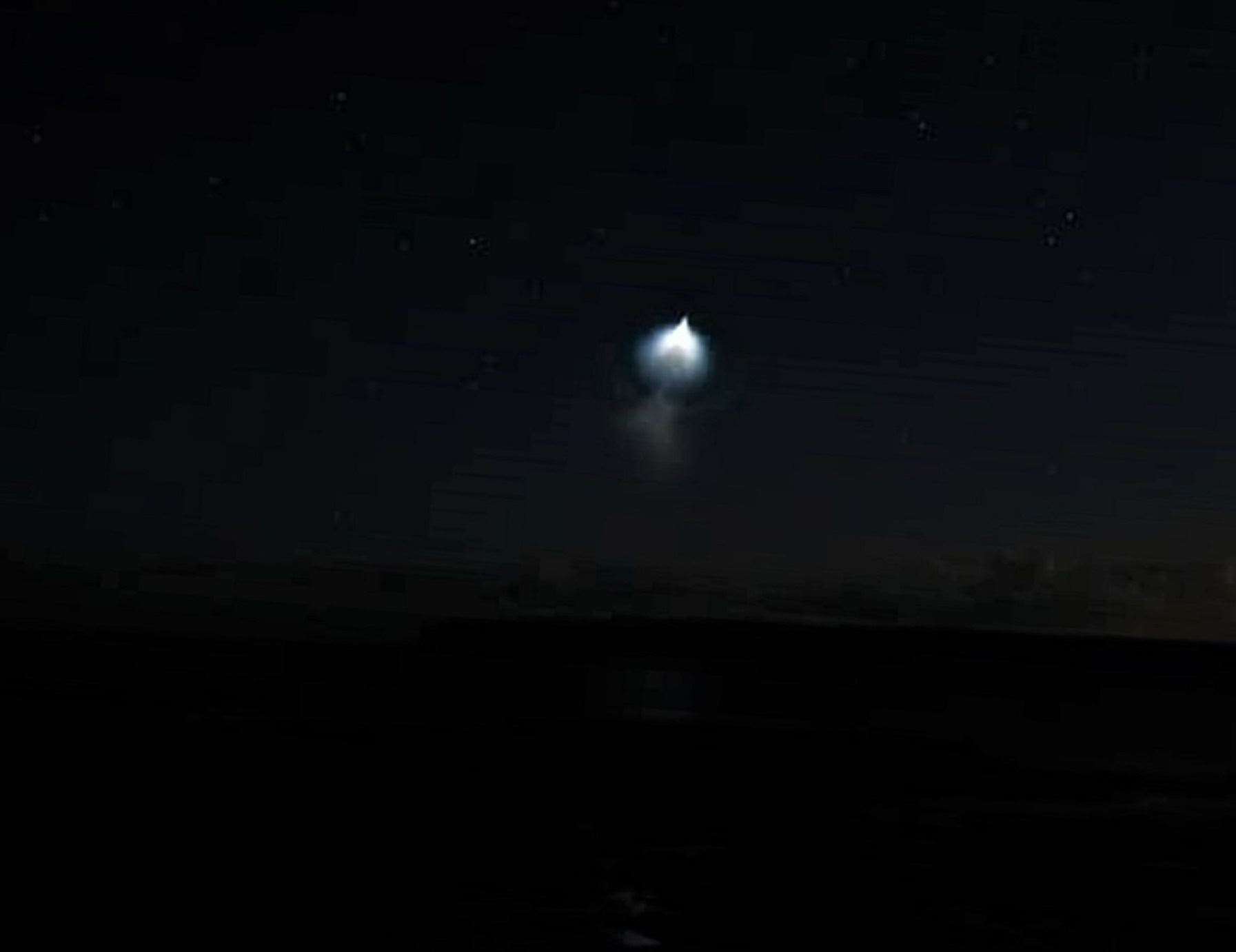 Picture posted by Caithness Astronomy Group last night with the same unusual light seen over Dunnet area.