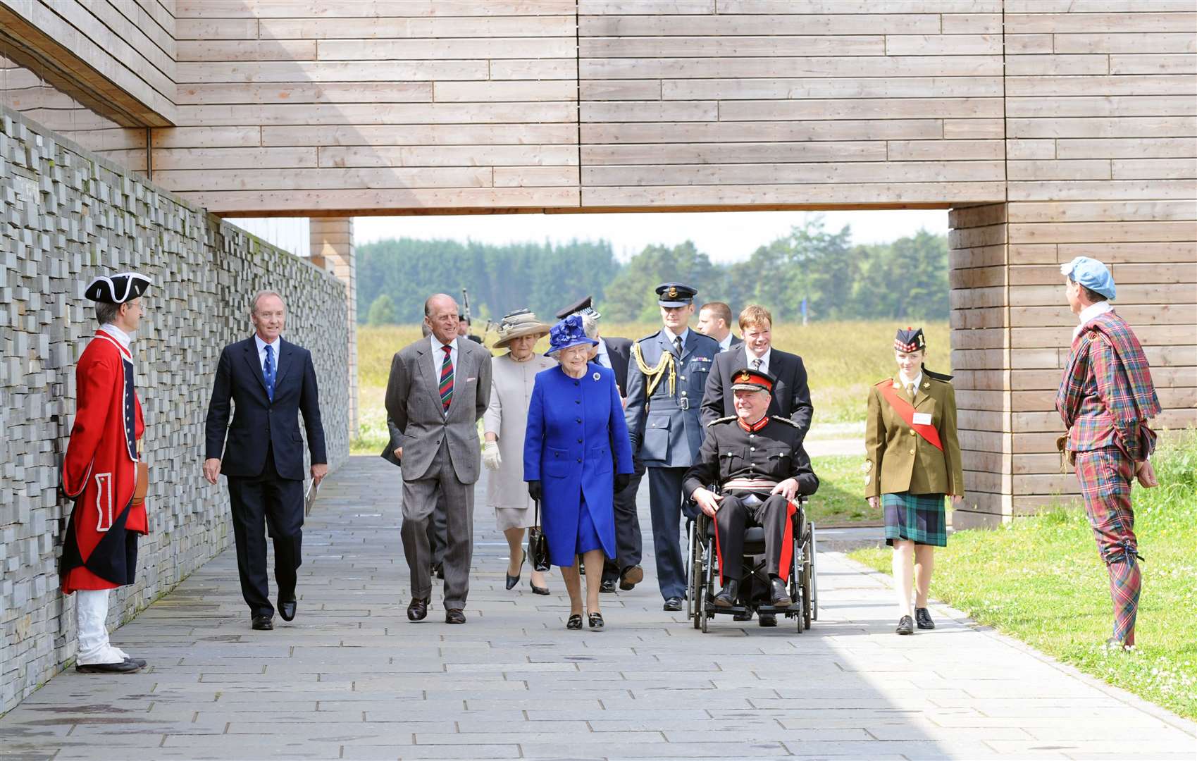 The Queen and Duke of Edinburgh at Culloden Battlefield Visitor Centre in 2009.