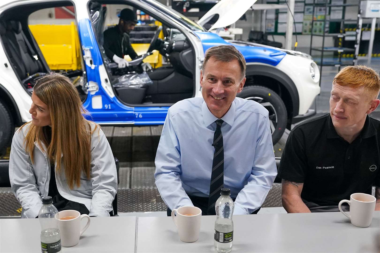 Jeremy Hunt speaking to Nissan employees (Ian Forsyth/PA)
