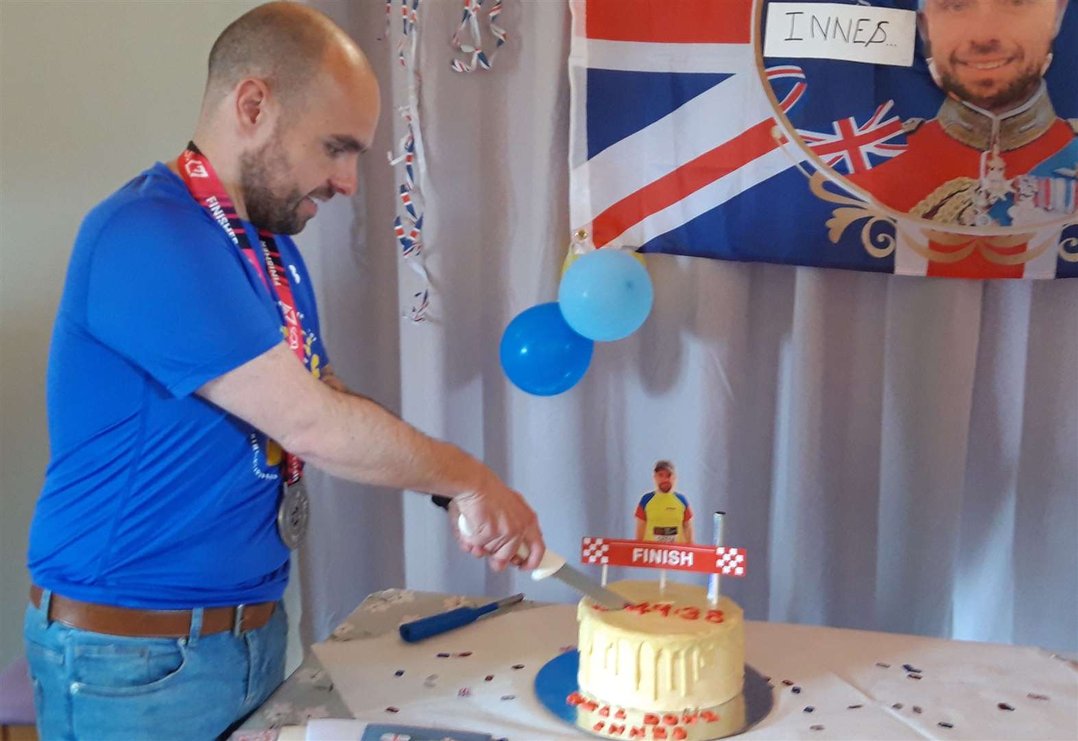 London Marathon runner who raised £3.2k for Brora Hub takes centre stage at party in his honour