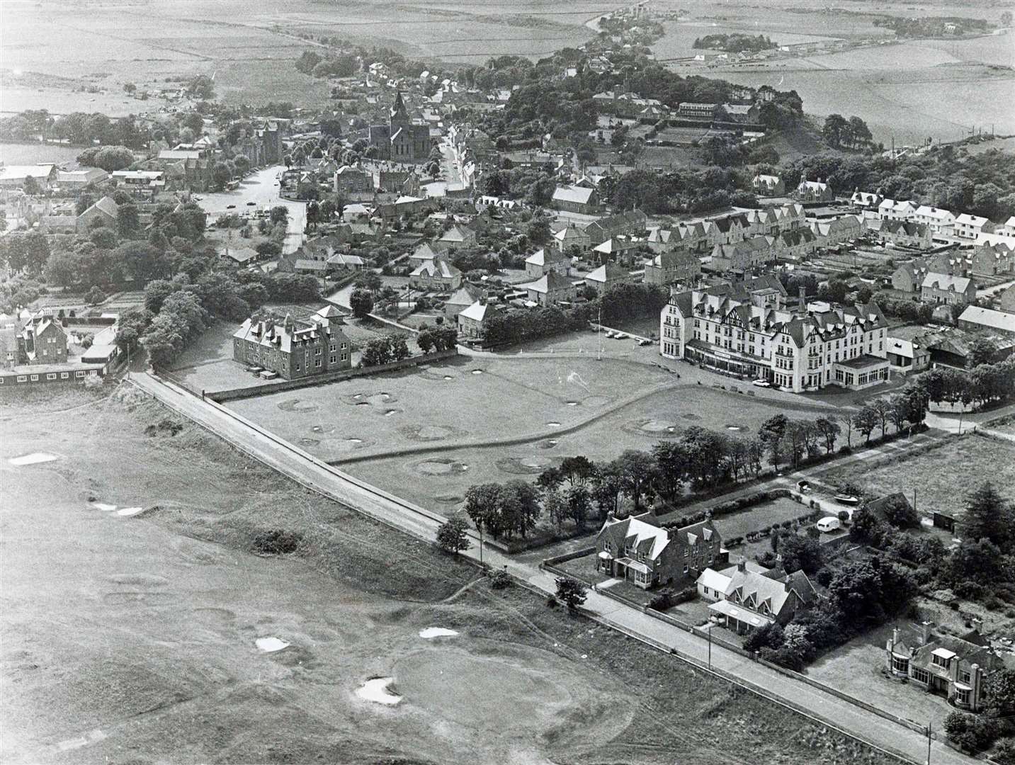 An aerial view of Dornoch and Royal Dornoch Golf Club. Courtesy of www.ambaile.org.uk