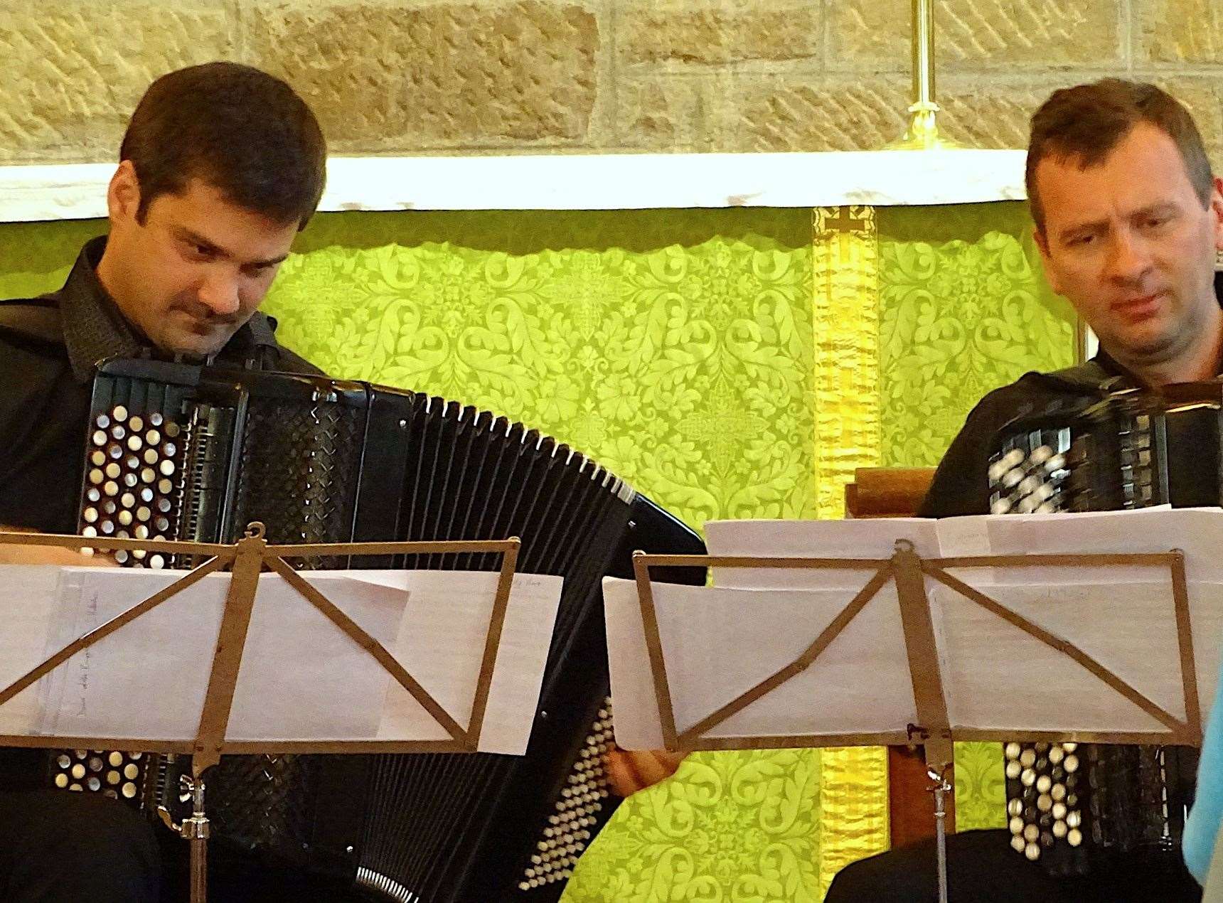 Musicians Oleksii Kolomoiets and Igor Sayenko will give a concert in Dornoch on Thursday.