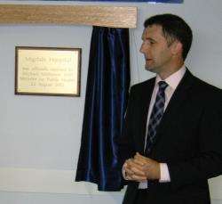Michael Matheson, the Minister for Public Health, officially opens the new Migdale Hospital