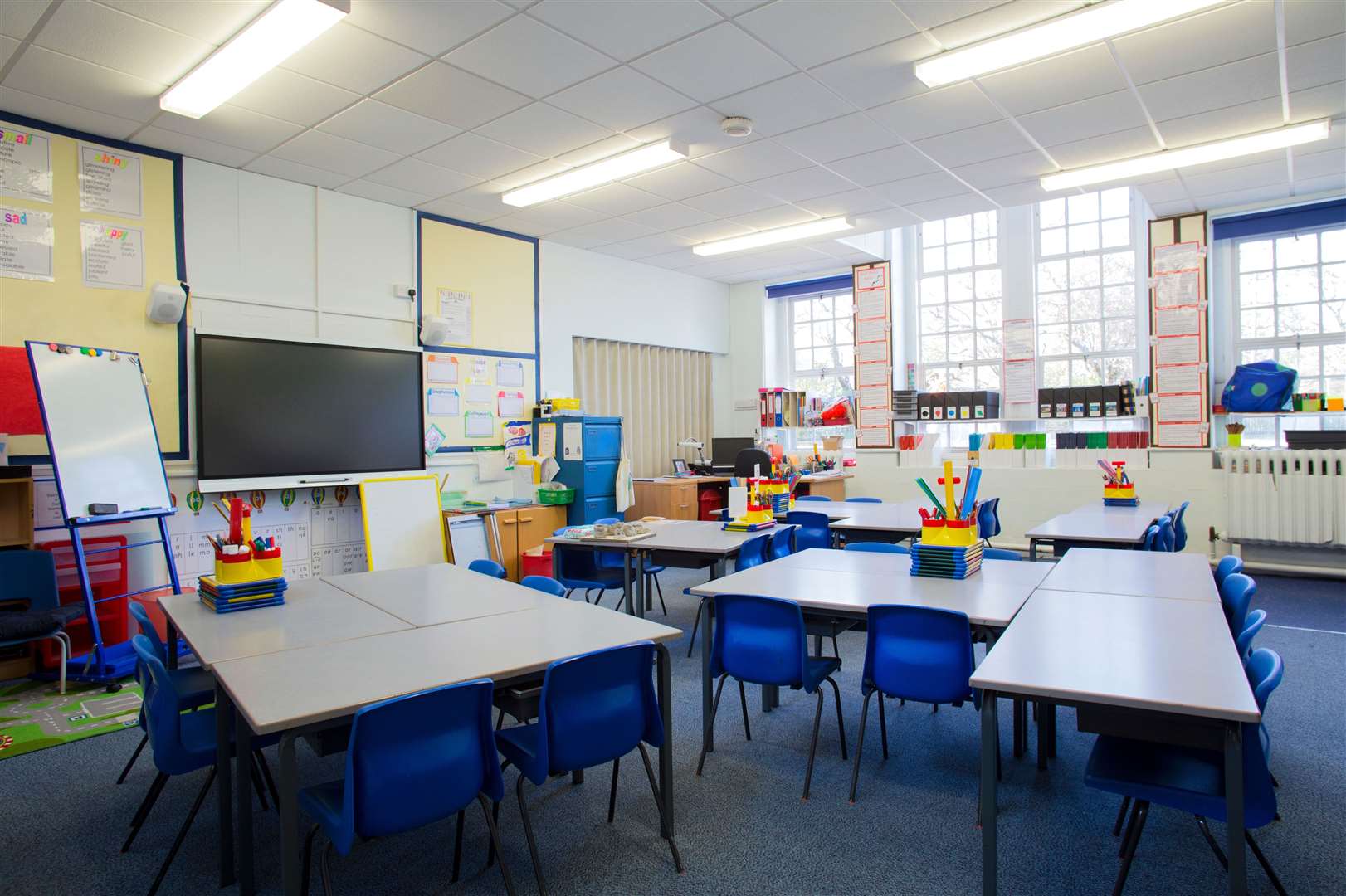 Two mothers have spoken out about their concerns over a teacher's treatment of pupils at a Sutherland primary school.