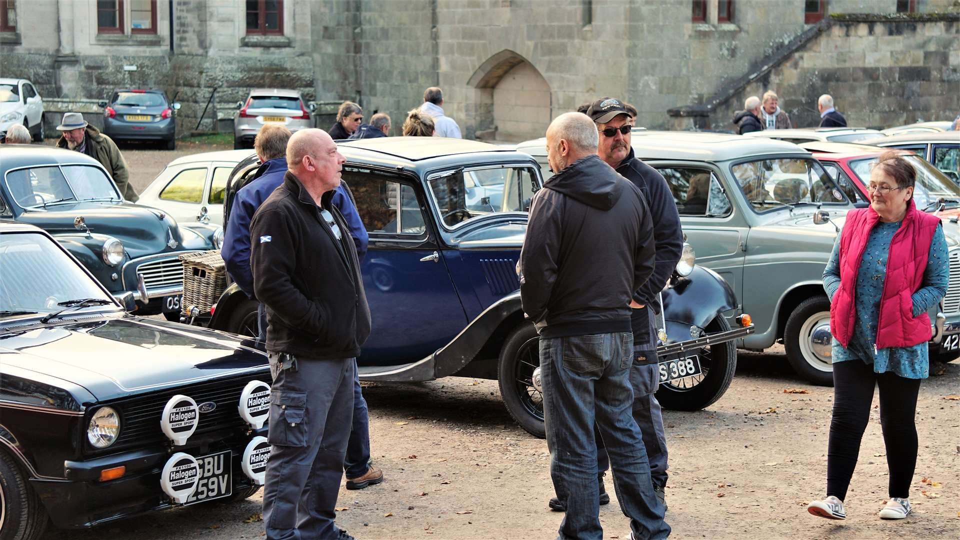 Members of Caithness and Sutherland Vintage and Classic Vehicle Club enjoy a chat. Picture: DGS