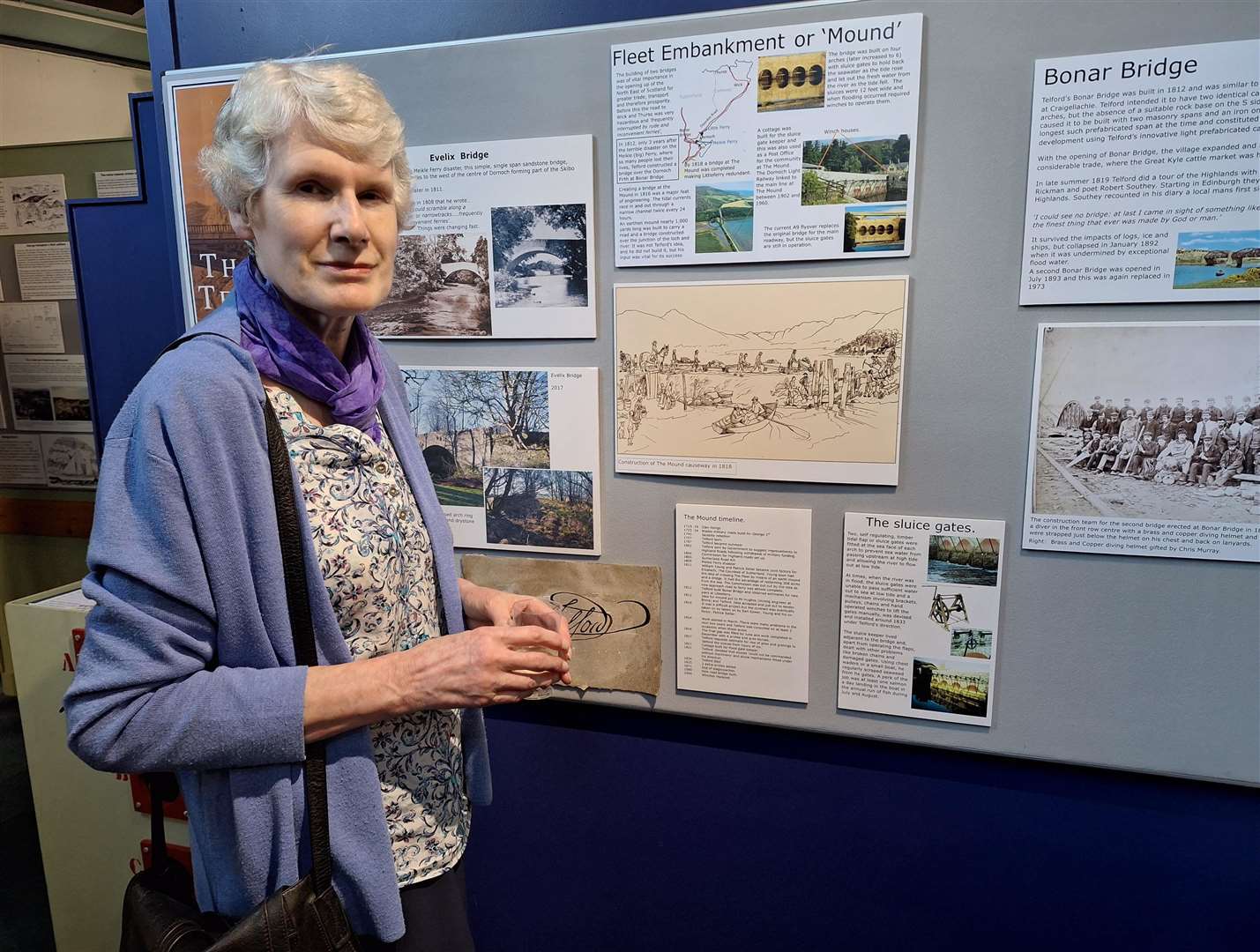 Fiona Macdonald, who is a historylinks volunteer, was one of the guests at the preview evening.