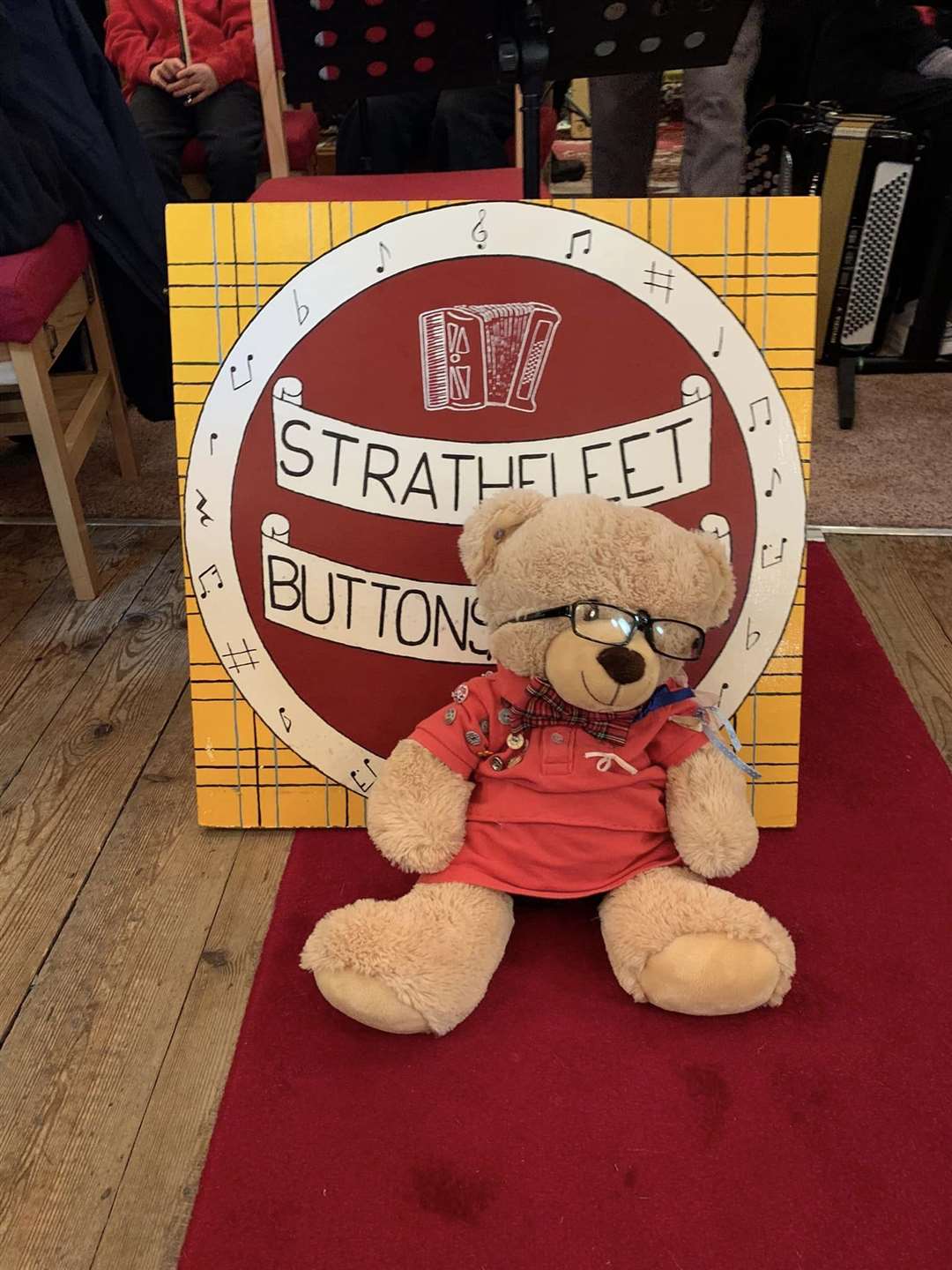 Sandy, the Strathfleet Buttons and Bows mascot.